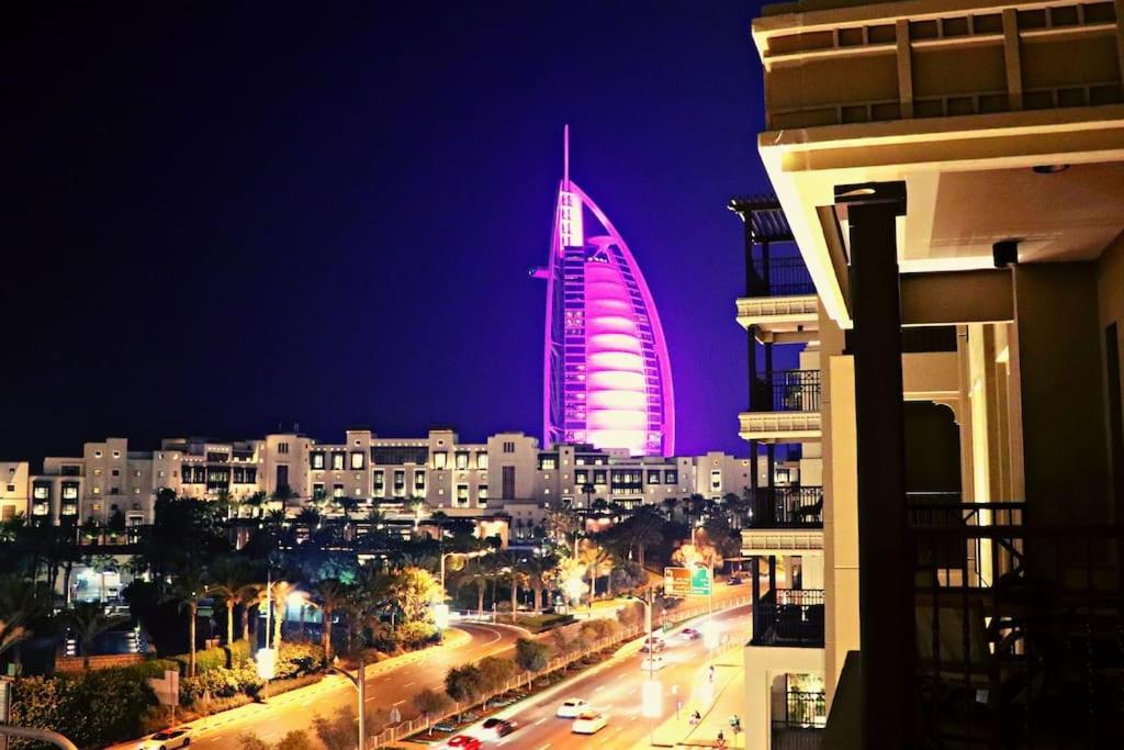 Veluxa - Luxury And Bright 1 Bedroom Apartment, Burj View! Dubai Eksteriør bilde